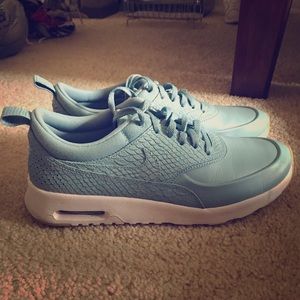 Nike Air Thea’s